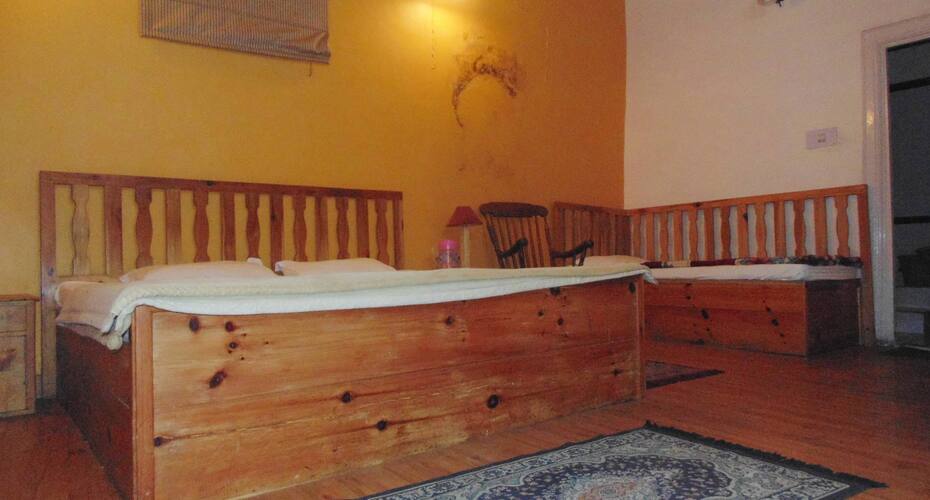 The Royale Oaks Hotel, Shimla 5